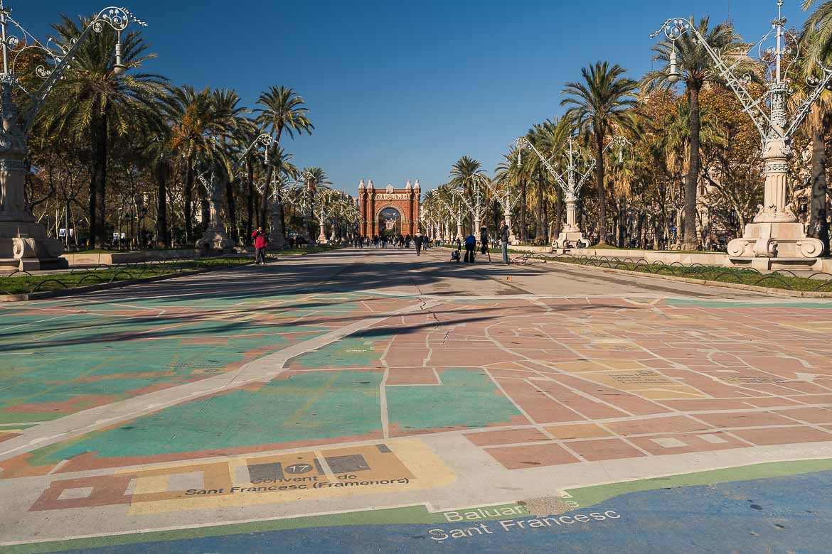 The promenade at Parc de la Ciutadella with the Arc de Triomf in the background.